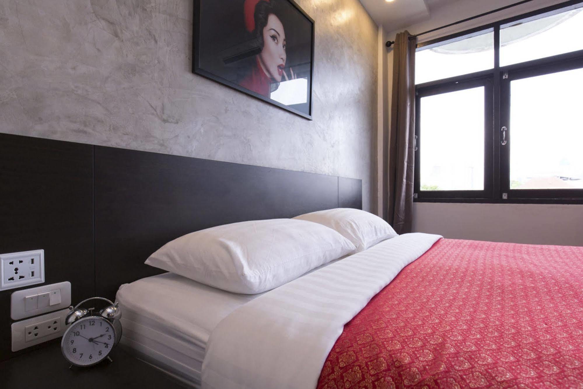 Bed and Breakfast Kama Bangkok Esterno foto