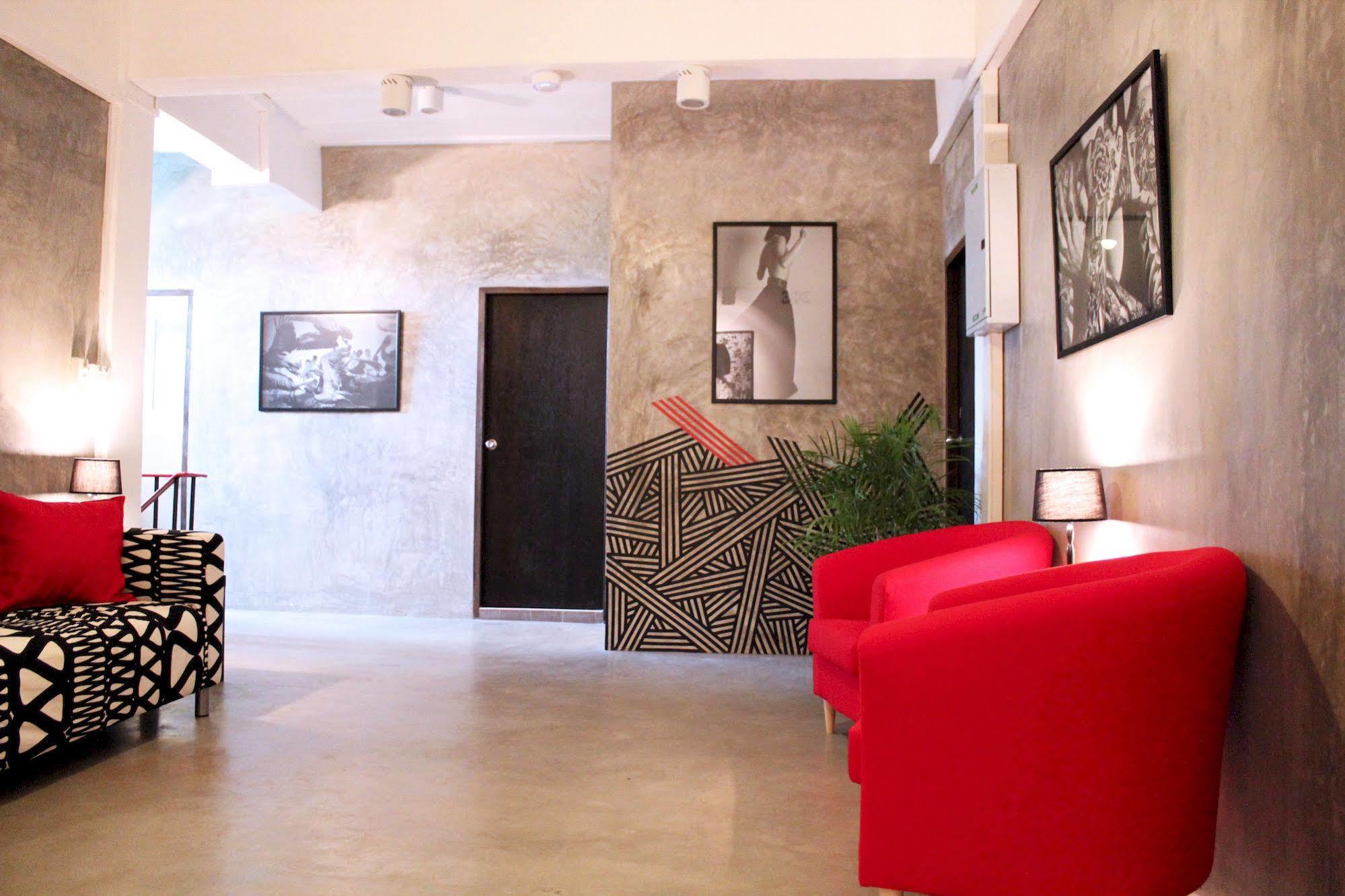 Bed and Breakfast Kama Bangkok Esterno foto